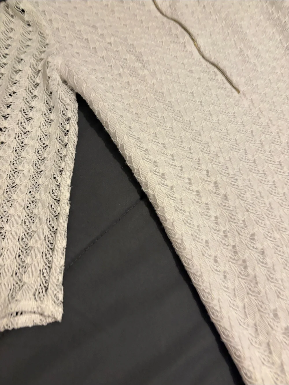 Nine West White Lace Long-Sleeve Shift Dress with Gold zipper. - Picture 4 of 5